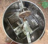 Honey extractor